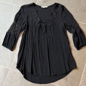 painted threads Black Lace Trim V-Neck Tunic